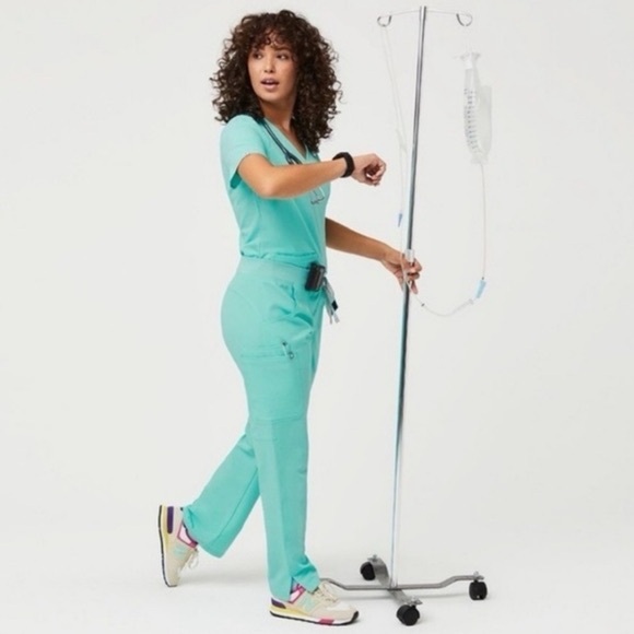 Figs Other - Figs Aqua Scrub Set: Casma top and Cargo bottom